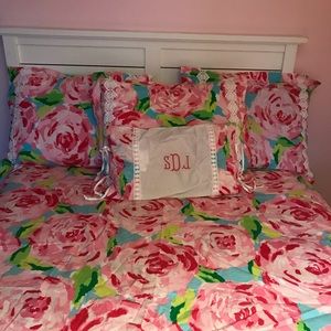 Lilly Pulitzer Hotty Pink First Impression bedding